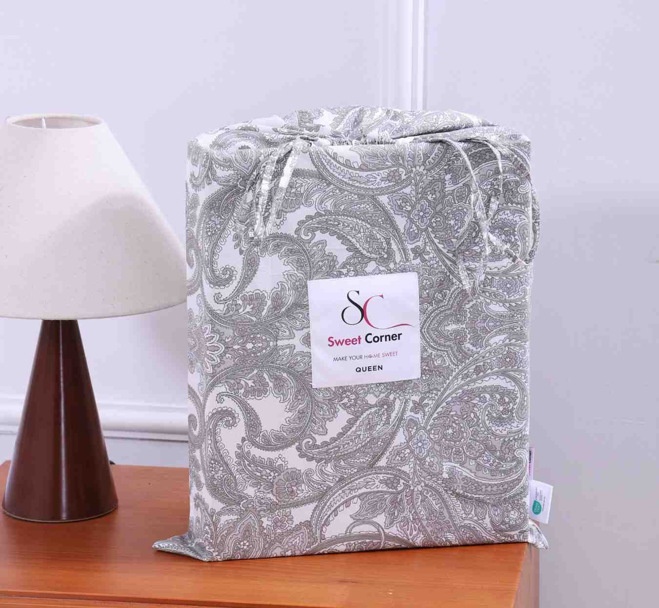 Berlin duvet cover corner detail showing premium stitching