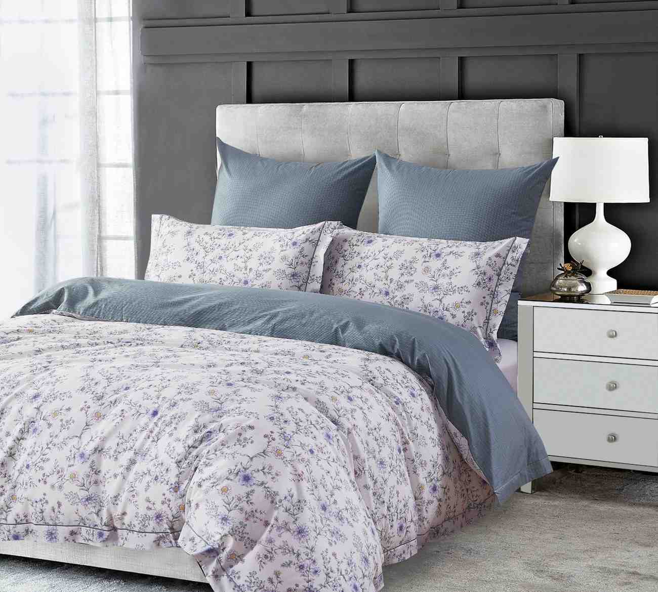 Close-up of Emma duvet cover cotton fabric texture and quality