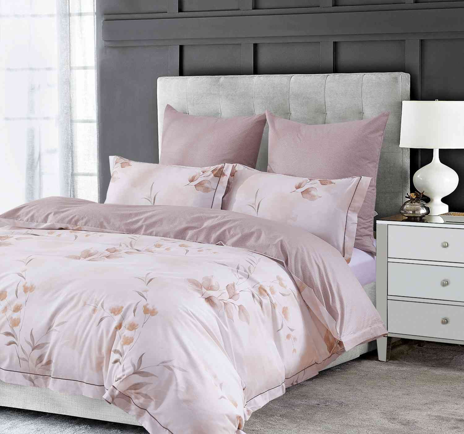 Munich duvet cover corner detail showing premium stitching